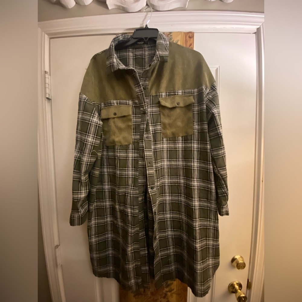 LIGHTWEIGHT SHACKET